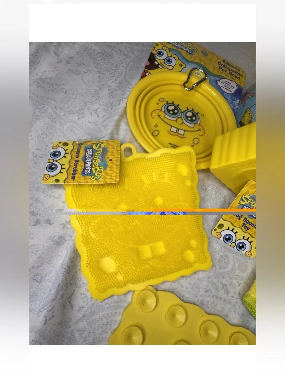 SpongeBob Squarepants Yellow Pet Bowl & Accessory Set